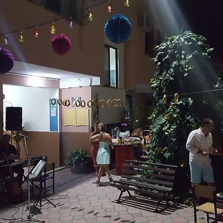 Home Hostel شكودر المظهر الخارجي الصورة