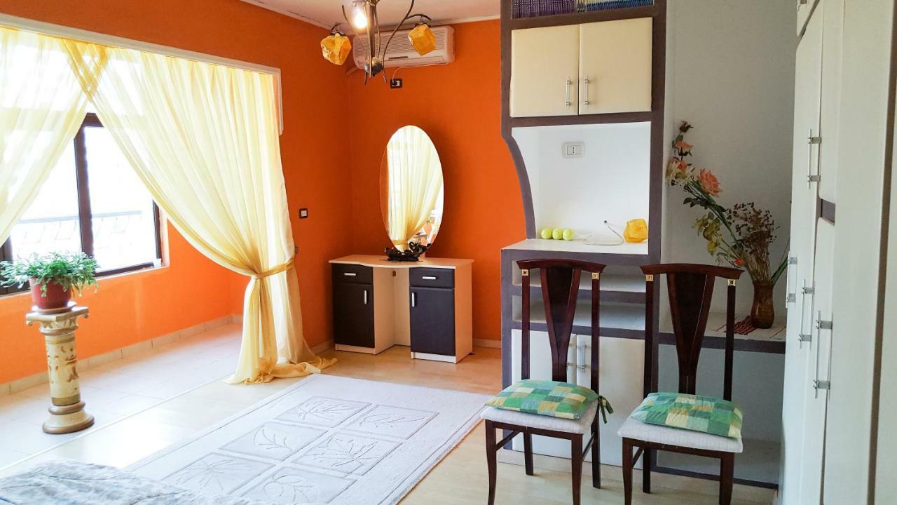 Home Hostel شكودر المظهر الخارجي الصورة